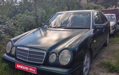 Mercedes-Benz E-Класс, 1998 год, 175 000 рублей, 1 фотография