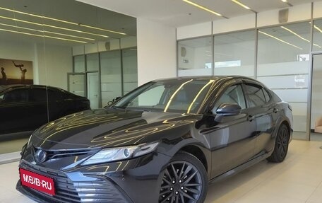 Toyota Camry, 2022 год, 3 290 000 рублей, 1 фотография