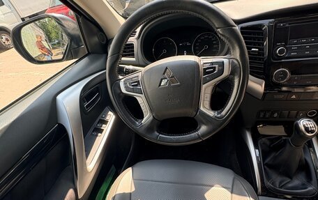 Mitsubishi Pajero Sport III рестайлинг, 2019 год, 3 170 000 рублей, 10 фотография