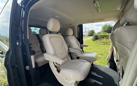 Mercedes-Benz V-Класс, 2016 год, 3 400 000 рублей, 4 фотография