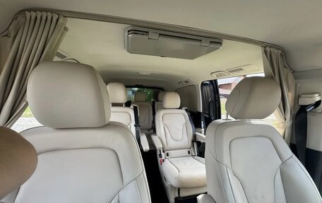 Mercedes-Benz V-Класс, 2016 год, 3 400 000 рублей, 3 фотография