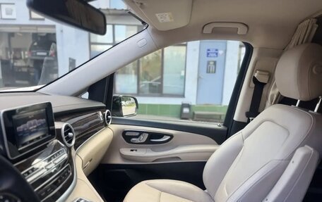 Mercedes-Benz V-Класс, 2016 год, 3 400 000 рублей, 7 фотография