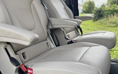 Mercedes-Benz V-Класс, 2016 год, 3 400 000 рублей, 5 фотография