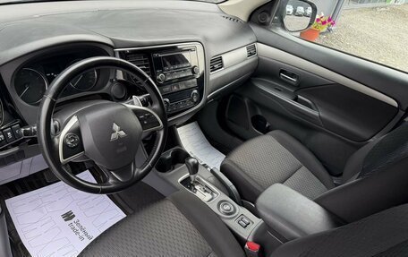 Mitsubishi Outlander III рестайлинг 3, 2013 год, 1 395 000 рублей, 8 фотография