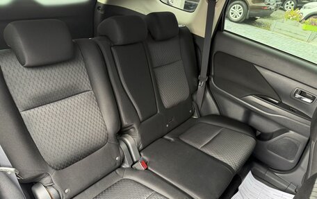 Mitsubishi Outlander III рестайлинг 3, 2013 год, 1 395 000 рублей, 12 фотография