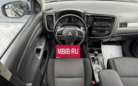Mitsubishi Outlander III рестайлинг 3, 2013 год, 1 395 000 рублей, 11 фотография