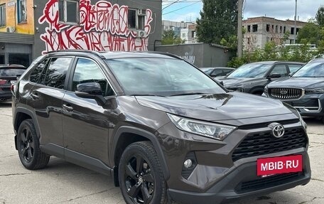 Toyota RAV4, 2020 год, 3 550 000 рублей, 3 фотография