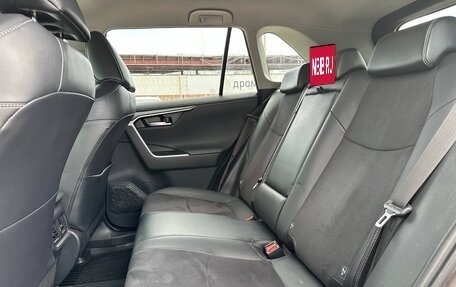 Toyota RAV4, 2020 год, 3 550 000 рублей, 31 фотография
