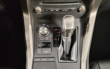 Lexus NX I, 2018 год, 2 275 000 рублей, 20 фотография
