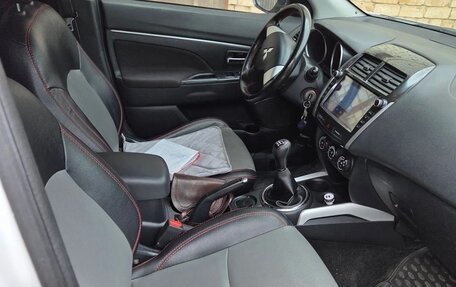 Mitsubishi ASX I рестайлинг, 2010 год, 700 000 рублей, 7 фотография