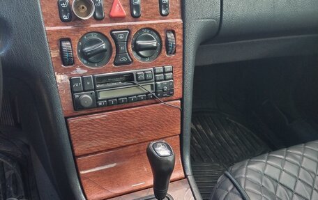 Mercedes-Benz E-Класс, 1998 год, 175 000 рублей, 7 фотография
