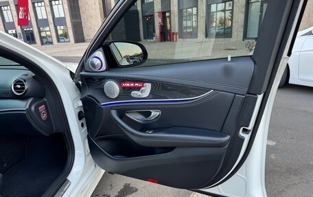 Mercedes-Benz E-Класс, 2016 год, 2 950 000 рублей, 10 фотография