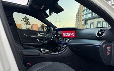 Mercedes-Benz E-Класс, 2016 год, 2 950 000 рублей, 11 фотография