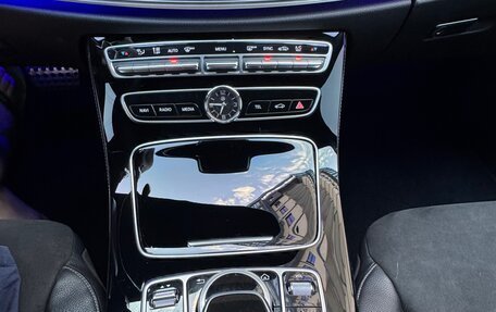 Mercedes-Benz E-Класс, 2016 год, 2 950 000 рублей, 22 фотография