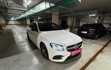 Mercedes-Benz E-Класс, 2016 год, 2 950 000 рублей, 32 фотография