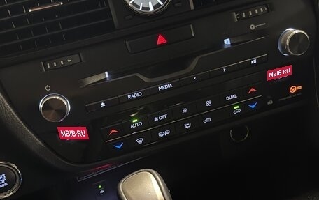 Lexus RX IV рестайлинг, 2019 год, 4 450 000 рублей, 10 фотография