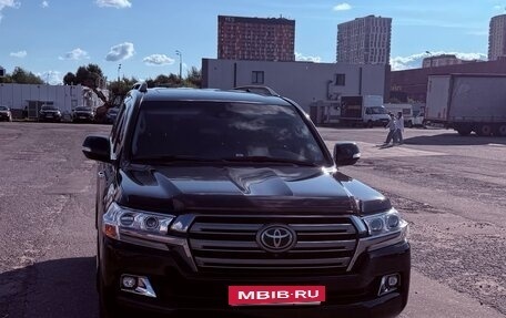 Toyota Land Cruiser 200, 2016 год, 7 600 000 рублей, 13 фотография
