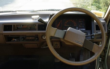 Nissan Prairie III, 1985 год, 590 000 рублей, 5 фотография