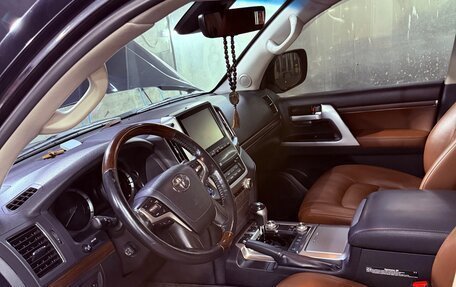 Toyota Land Cruiser 200, 2016 год, 7 600 000 рублей, 31 фотография