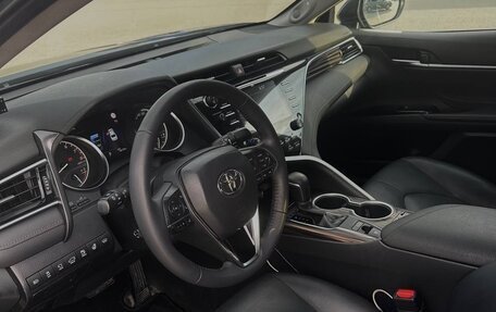 Toyota Camry, 2019 год, 2 500 000 рублей, 9 фотография