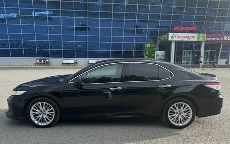 Toyota Camry, 2019 год, 2 500 000 рублей, 2 фотография