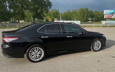 Toyota Camry, 2019 год, 2 500 000 рублей, 4 фотография