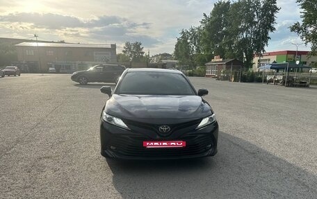 Toyota Camry, 2019 год, 2 500 000 рублей, 3 фотография