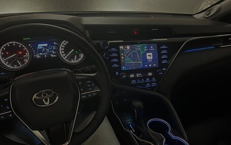 Toyota Camry, 2019 год, 2 500 000 рублей, 10 фотография