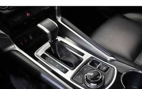 Mitsubishi Pajero Sport III рестайлинг, 2019 год, 3 249 000 рублей, 12 фотография