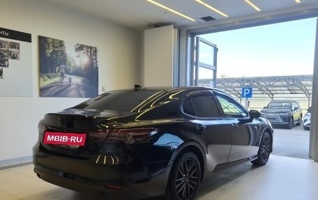 Toyota Camry, 2022 год, 3 290 000 рублей, 4 фотография