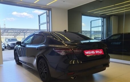Toyota Camry, 2022 год, 3 290 000 рублей, 6 фотография
