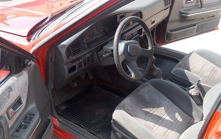 Mazda 626, 1988 год, 150 000 рублей, 3 фотография