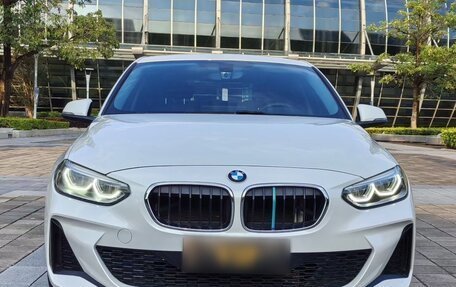 BMW 1 серия, 2022 год, 1 615 000 рублей, 2 фотография