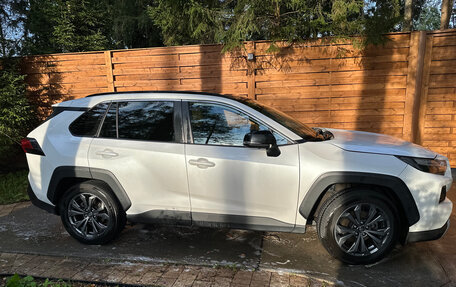 Toyota RAV4, 2024 год, 3 700 000 рублей, 6 фотография