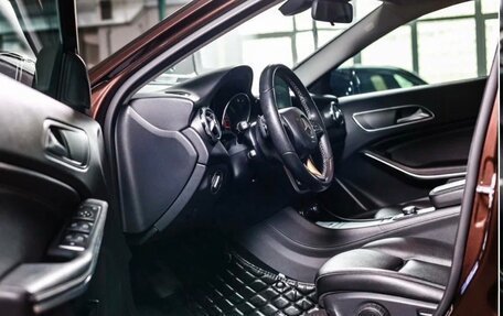 Mercedes-Benz GLA, 2017 год, 2 200 000 рублей, 4 фотография