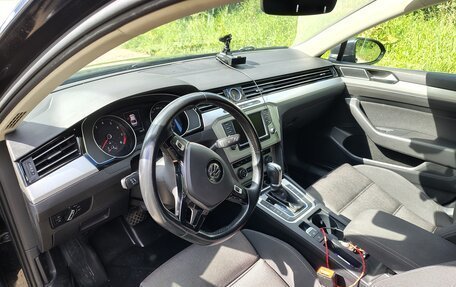Volkswagen Passat B8 рестайлинг, 2017 год, 2 300 000 рублей, 10 фотография