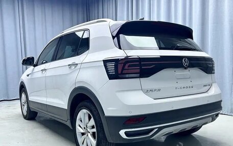 Volkswagen T-Cross I, 2022 год, 1 720 000 рублей, 4 фотография