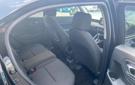 Honda Vezel, 2021 год, 1 755 000 рублей, 18 фотография