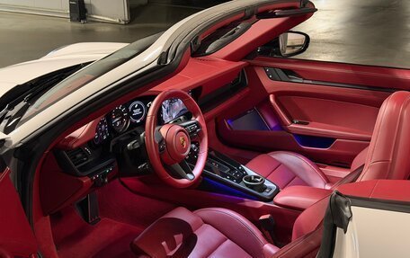 Porsche 911, 2021 год, 15 990 000 рублей, 17 фотография