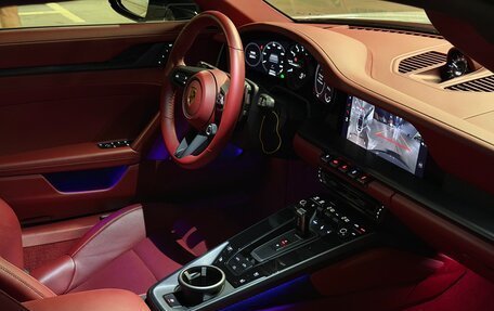 Porsche 911, 2021 год, 15 990 000 рублей, 21 фотография