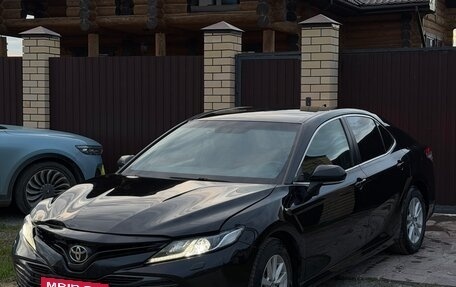 Toyota Camry, 2018 год, 2 400 000 рублей, 1 фотография