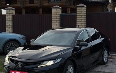 Toyota Camry, 2018 год, 2 400 000 рублей, 1 фотография