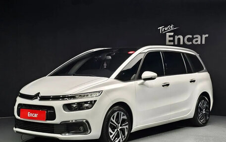 Citroen C4 Picasso II рестайлинг, 2018 год, 1 594 000 рублей, 1 фотография