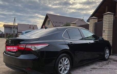 Toyota Camry, 2018 год, 2 400 000 рублей, 4 фотография