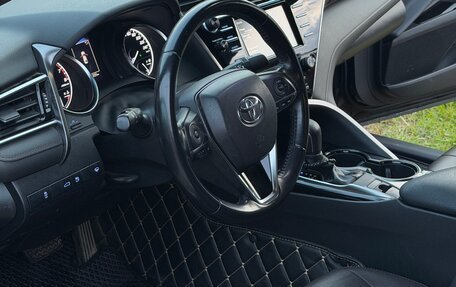 Toyota Camry, 2018 год, 2 400 000 рублей, 14 фотография