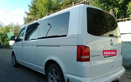 Volkswagen Multivan T5, 2013 год, 2 700 000 рублей, 2 фотография