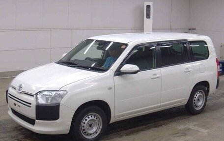Toyota Probox I, 2022 год, 1 050 000 рублей, 2 фотография