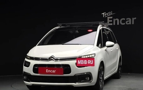 Citroen C4 Picasso II рестайлинг, 2018 год, 1 968 000 рублей, 3 фотография