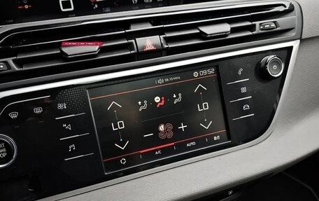 Citroen C4 Picasso II рестайлинг, 2018 год, 1 594 000 рублей, 25 фотография