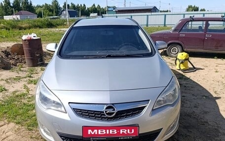 Opel Astra J, 2011 год, 600 000 рублей, 6 фотография